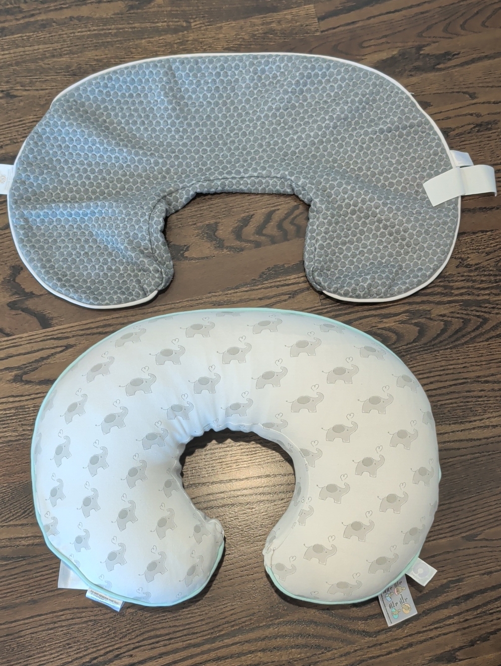 Boppy Bare Naked Nursing Pillow with extra cover - Picture 2 of 10